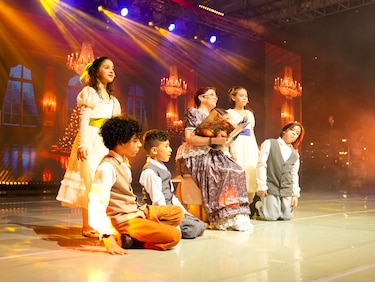 Town Center Costa del Este celebró su encendido navideño con un gran show y la magia del Ballet Nacional