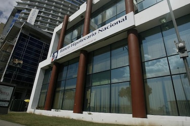 Presidente Varela nombra a directivos del Banco Hipotecario Nacional
