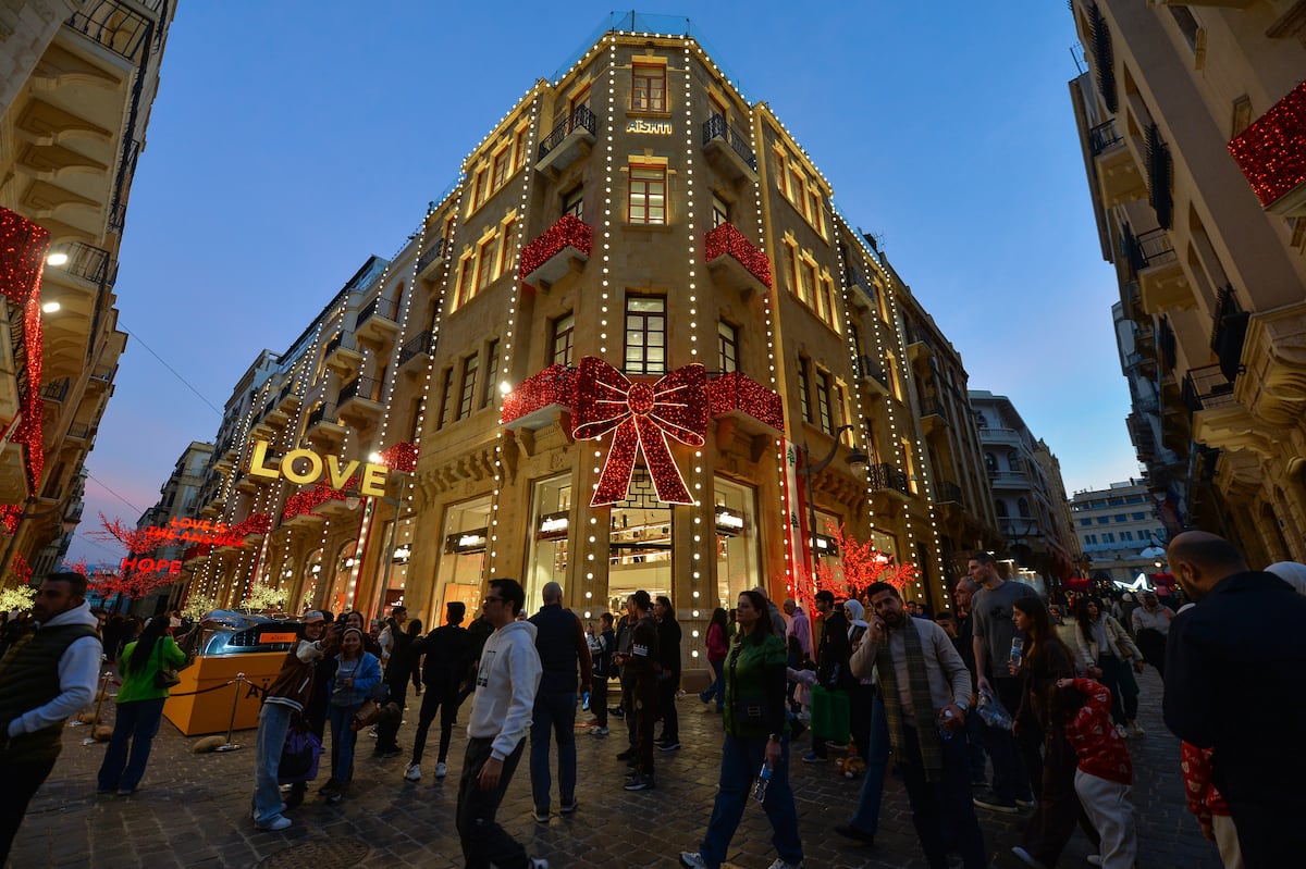 Así se ilumina el mundo para recibir la Navidad