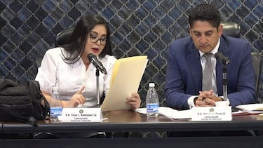 Comisión de Credenciales vota a favor de la designación de Arrocha y Zamorano como magistrados