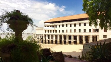 Continúa la rehabilitación del antiguo Colegio Javier