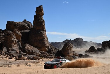Al Attiyah y Sanders ganan también en la primera etapa del Dakar