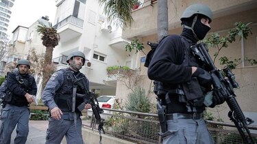 Policía israelí sigue buscando al autor de mortal ataque en Tel Aviv