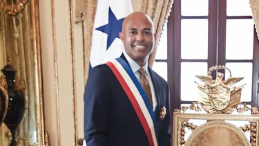 Condecoran a Rivera por forjar la identidad de los panameños