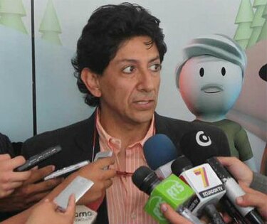 Sanción a caricaturista y a diario en Ecuador