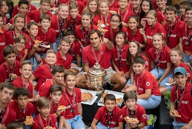 Roger Federer desiste a última hora de jugar en el Rolex París Masters