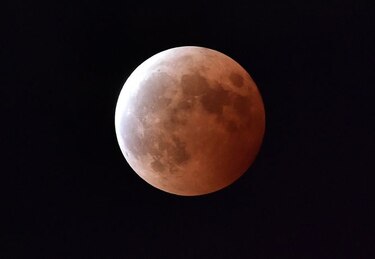 Eclipse de superluna el domingo por la noche