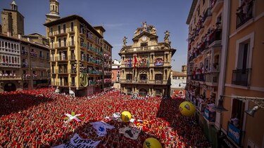 Pamplona empieza sus festejos de San Fermín