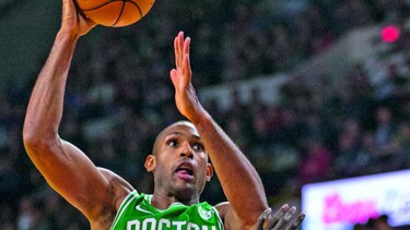 Irving y Horford se lucieron