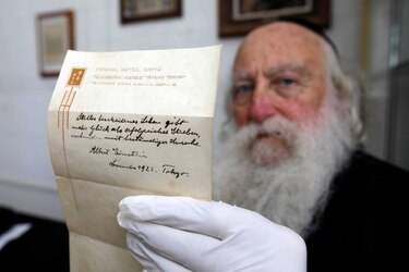 Manuscrito de Einstein es subastado en 1.56 millones de dólares