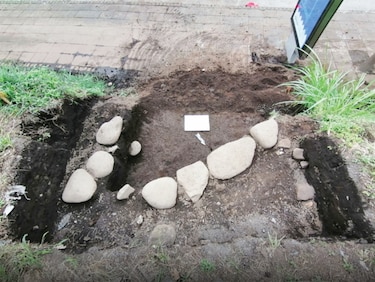 Hallan cuatro tumbas precolombinas en vía en ampliación en Costa Rica