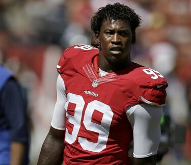 'Linebacker' de los 49ers es arrestado en aeropuerto