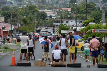 Cierre de calles en varios puntos de la capital, Panamá Oeste y Colón. ‘Queremos bonos. De aquí no nos vamos a mover’