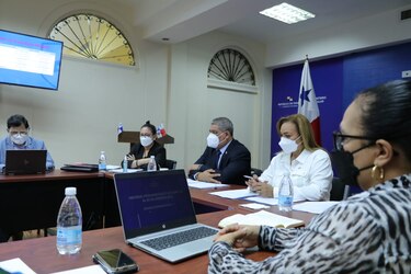 Panamá y Uruguay intercambian información sobre la Covid-19; vacunación y vigilancia son esenciales contra el virus
