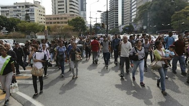 Suspenden jornada laboral y educativa por nuevo apagón