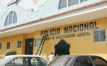 Contratación directa para remodelar la DIJ
