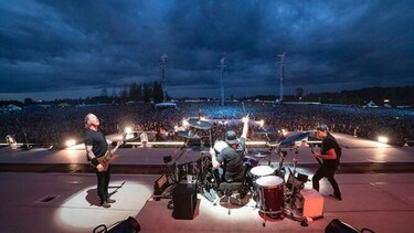 Metallica pospone gira por tratamiento de rehabilitación de cantante