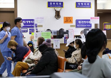La huelga de médicos en Corea del Sur cumple una semana sin solución a la vista