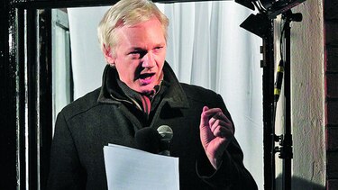 Justicia británica mantiene orden de detención contra Assange