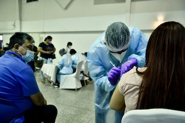 Segunda jornada de vacunación a profesores de la Universidad de Panamá