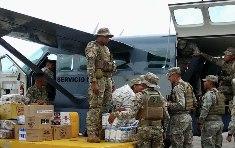 Senan activa puente aéreo para abastecer a Bocas del Toro