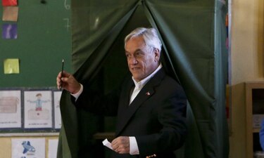 Piñera gana por lejos primarias en Chile y despeja el camino hacia presidenciales