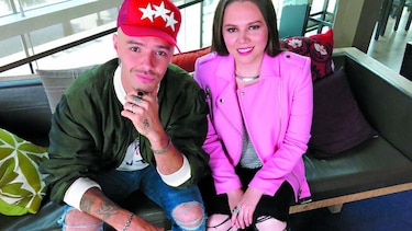 Jesse & Joy piden adoptar las mascotas