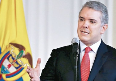 Colombia culpa a rebeldes del ELN por ataque que mató a 21 personas