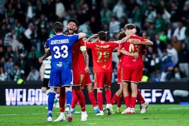 Andrés Andrade lidera al LASK Linz en histórica victoria en Europa