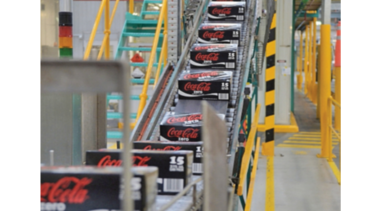 Embotelladora de Coca-Cola eleva 30% su utilidad neta