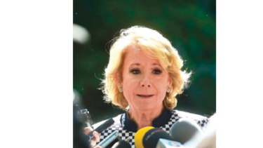 Dimite la concejal Esperanza Aguirre