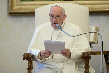 Para el papa Francisco llegó la hora de dejar de ‘contaminar y saquear’ la tierra
