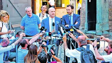 Condenan a sacerdote y absuelven a periodistas