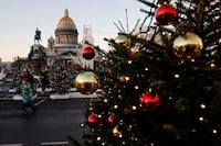 Así se ilumina el mundo para recibir la Navidad