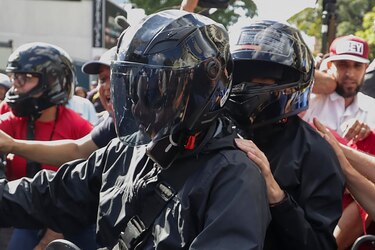 El Ministerio del Interior de Venezuela confirma la detención del motorista de Machado