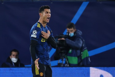 Cristiano Ronaldo mete al Manchester United en octavos de la Champions