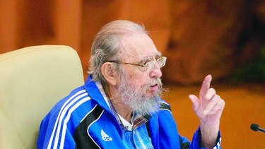 Fidel Castro reaparece públicamente en Cuba