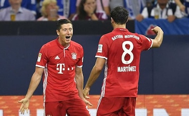 Lewandowski guía a Bayern a un triunfo de 2-0 sobre Schalke