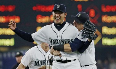 Iwakuma lanza juego sin 'hit' ni carrera en victoria de los Marineros