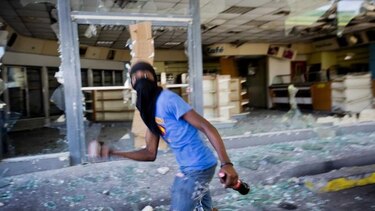 Gobierno guarda silencio ante manifestaciones violentas que paralizan Haití