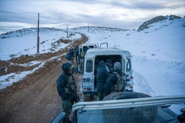 Israel toma control de la parte siria del Monte Hermón ante la retirada de tropas de Assad