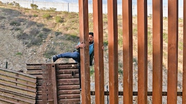 Cierre de la frontera entre Estados Unidos y México pende de un muro