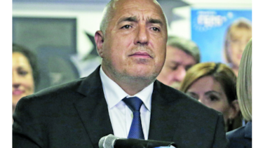 Renuncia el primer ministro de Bulgaria