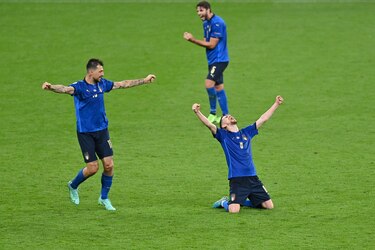 Italia sigue invicta y récord para Mancini
