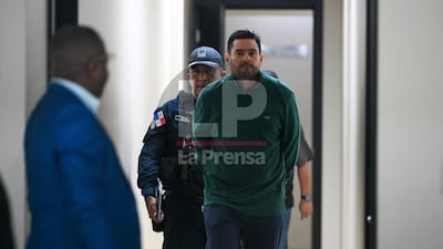 Gaby Carrizo se presenta ante un juez, para la audiencia de acusación por presunto enriquecimiento