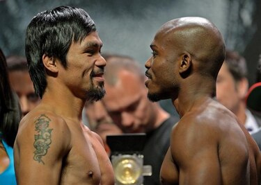 Pacquiao vence a Bradley y recupera título mundial welter de la OMB