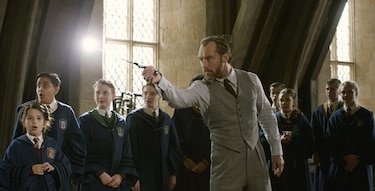 Con ayuda de J. K. Rowling, Jude Law crea un nuevo Dumbledore