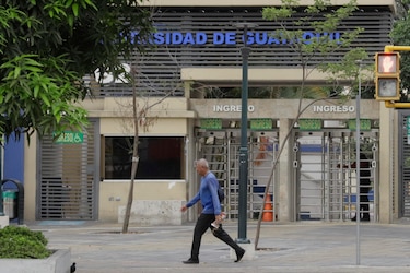 La violencia enquistada en Guayaquil desangra el bolsillo de una población empobrecida