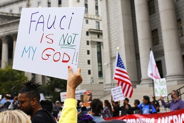 Texas y la Casa Blanca chocan por vacunación obligatoria en Estados Unidos