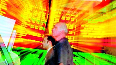 SMU lanza oferta pública de acciones